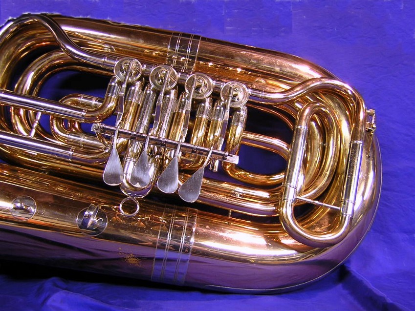 Cerveny ABB 781 BBb tuba 4RV